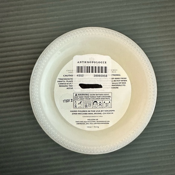 Voluspa Mokara Candle 16oz Brand New - Picture 2 of 3